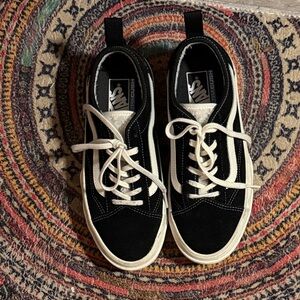 Vans Men's Black and White Lace-Up Sneakers